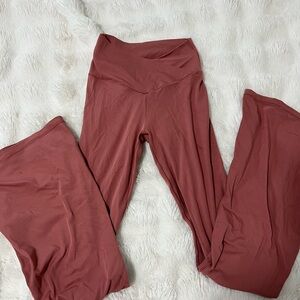 Pink aerie flare crossover leggings medium with minor scuffs in pictures